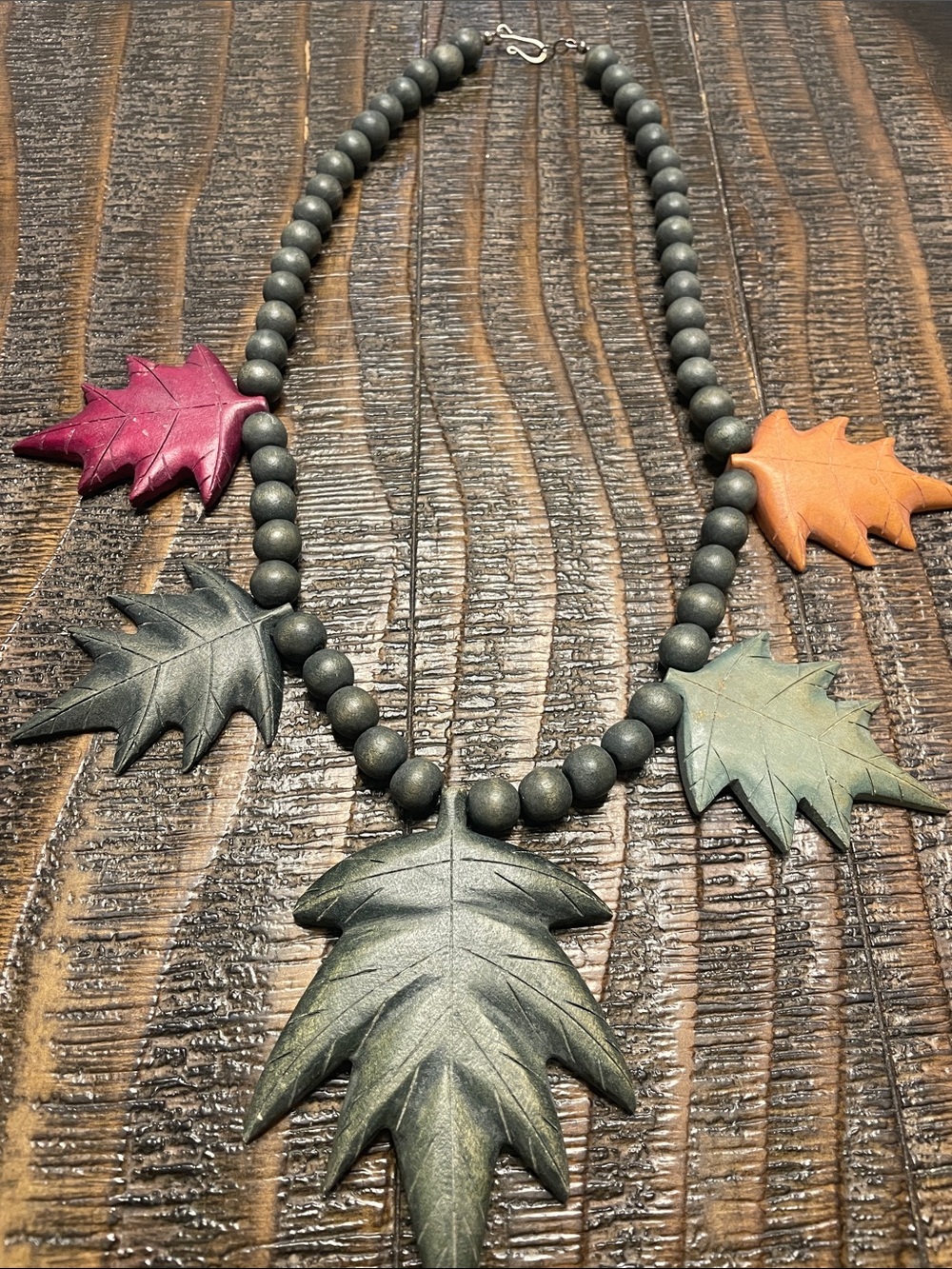 Vintage Handcrafted Leaf Pendant Necklace in Multicolor